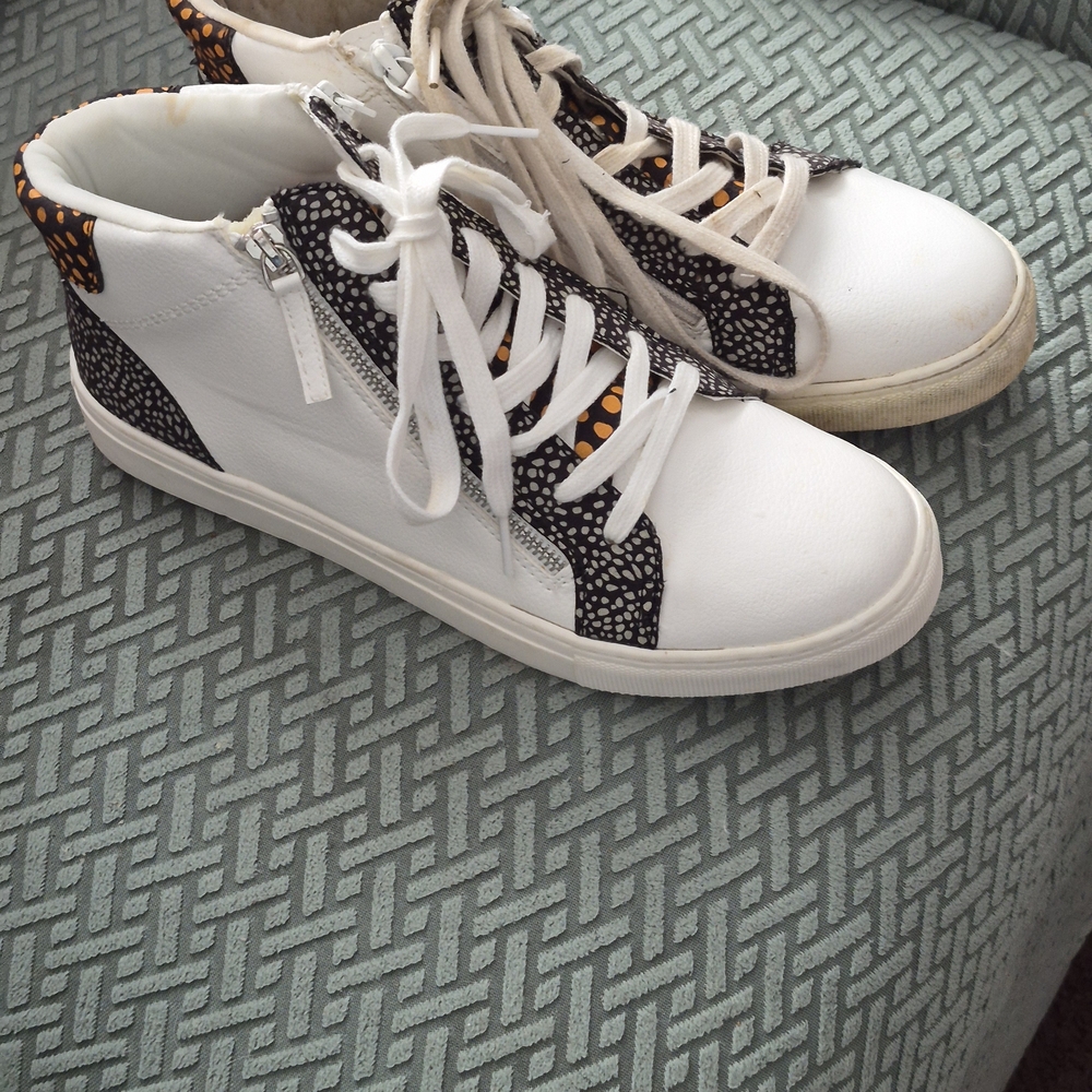 Stylish White and Black Women's Sneakers
